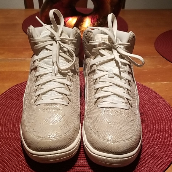 Nike Air Python. Size 11 - Picture 5 of 14